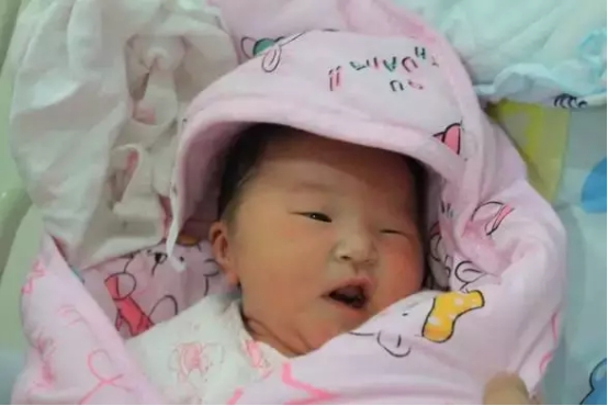 有数!江城230斤孕妇顺遂产下7斤宝宝!