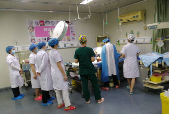 胎儿脐带绕颈3周，医生助力乐成生产