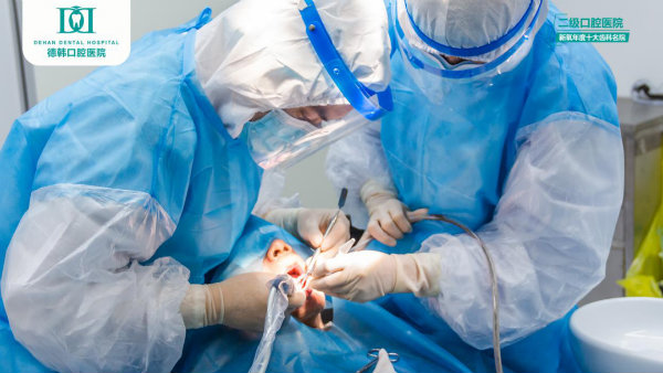 不惧危害 万众一心