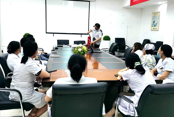 筑牢清静“防火墙” 武汉真爱医院开展秋季消防清静培训